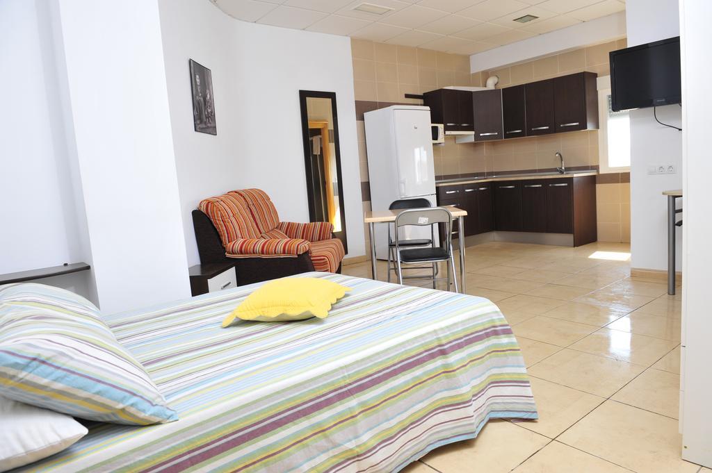 Hostal Via Del Caminante Мадригалехо Экстерьер фото